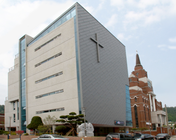 Jinju Church building